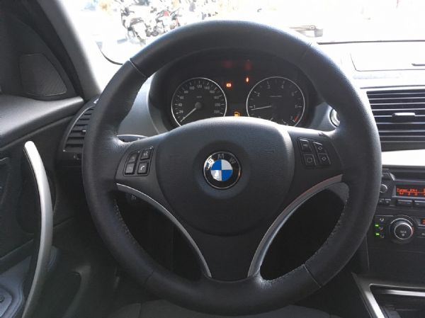 2010年 BMW 120i 2.0 黑 照片9