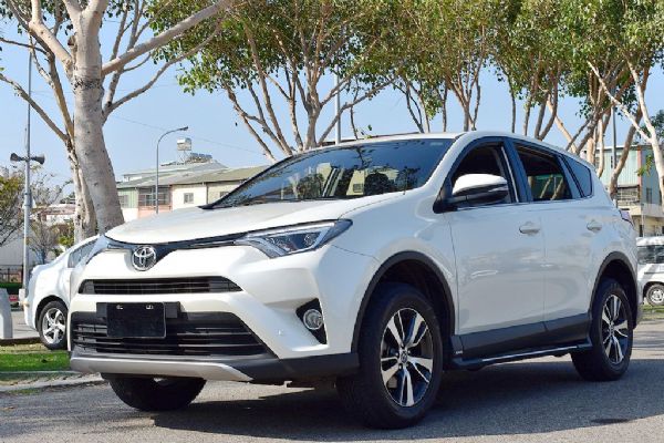 rav4 2.4  免保人免頭款全額貸 照片1