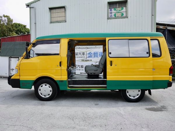 (已收訂)客貨車 9人座 僅跑8萬  照片3