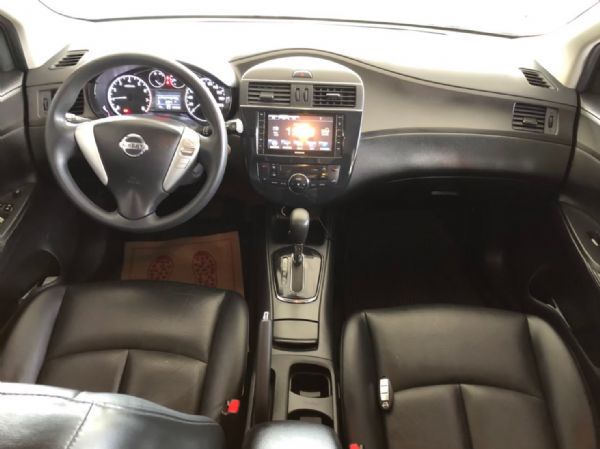 NISSAN TIIDA 1.6 照片5