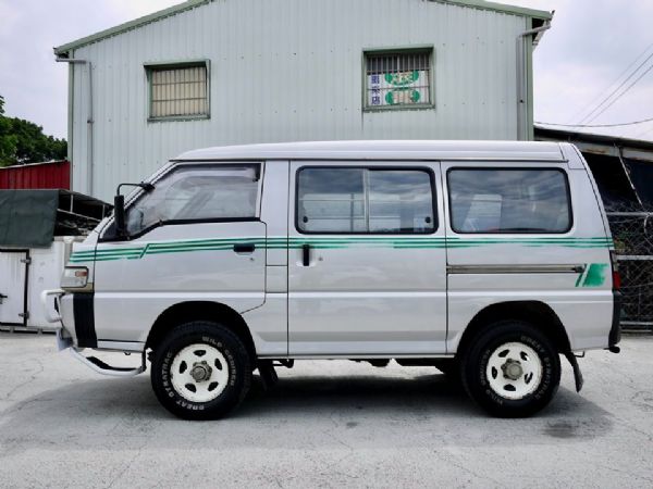 收訂)03年稀有品 4WD+手排  照片4