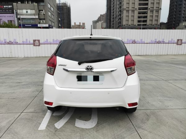 2017年 豐田 Yaris 1.5 白 照片9