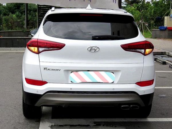 2017 HYUNDAI TUCSON 照片3