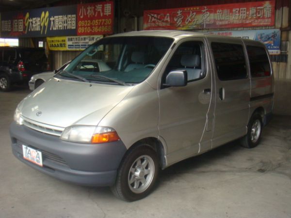 TOYOTA HIACE 照片1