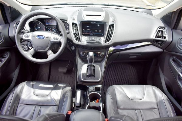 KUGA 2.0 家庭房車 大空間 照片9