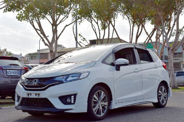 FIT 1.5 都市小車 大空間 照片1