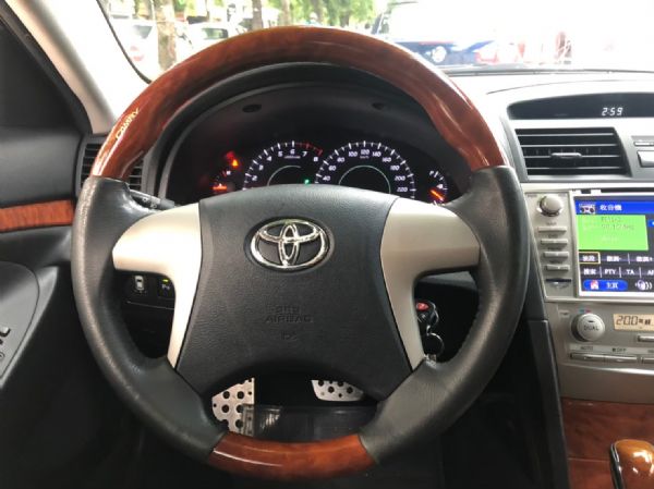 11年式TOYOTA CAMRY 2.4 照片9