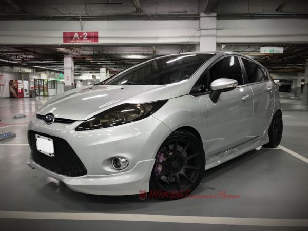 2012年Ford Fiesta  照片1