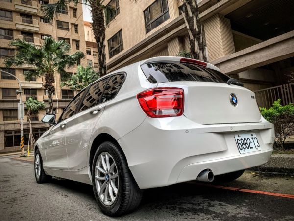 2012 BMW 116i 珍珠白 照片2