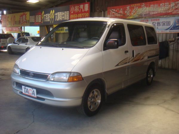 TOYOTA HIACE 照片1