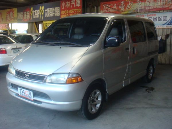 TOYOTA HIACE 照片1