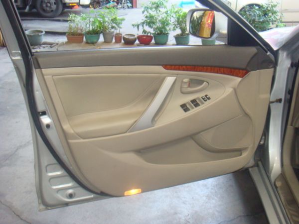 TOYOTA CAMRY 照片3