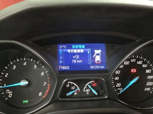 FOCUS1.6 5D 新車價67.9萬 照片6