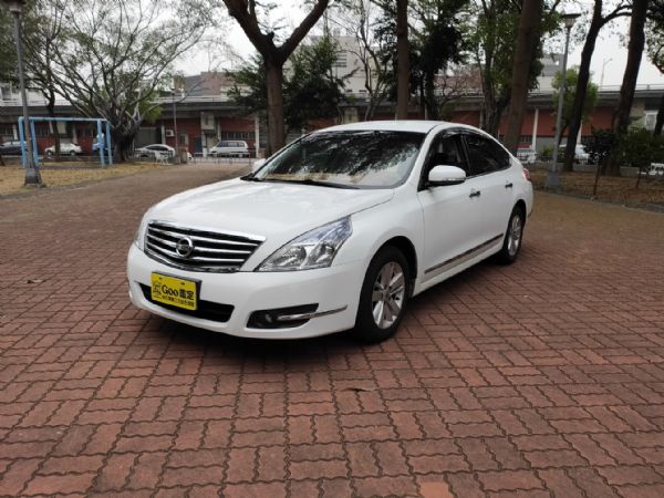 鑫宏車業2015年日產鐵安娜2.0白 照片1