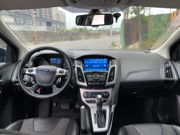 鑫宏車業2014年佛克斯五門2.0 照片7