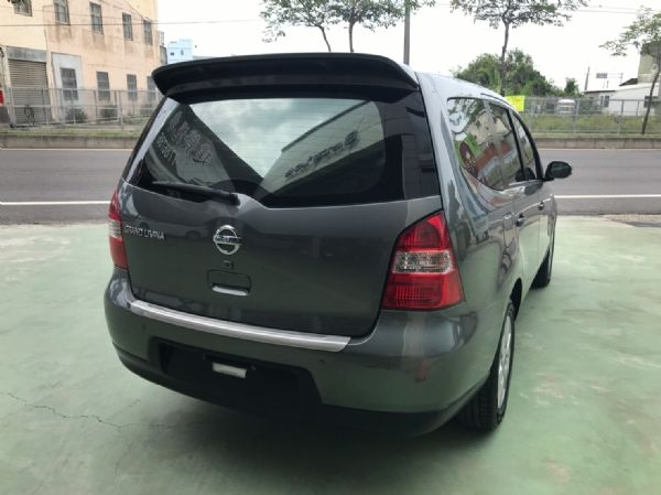 2010 LIVINA 7人座 照片7