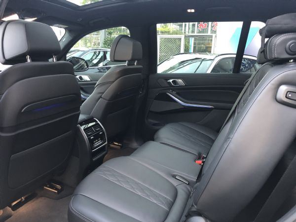 BMW X7 40I M版 總代理 人座 照片3