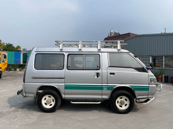 04年廂車 4X4 僅跑8萬 白鐵車頂架 照片3