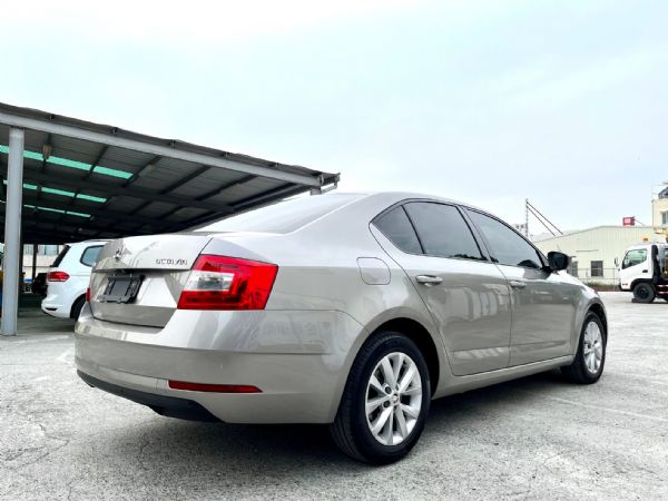 收訂)Skoda OCTAVIA 保固中 照片2