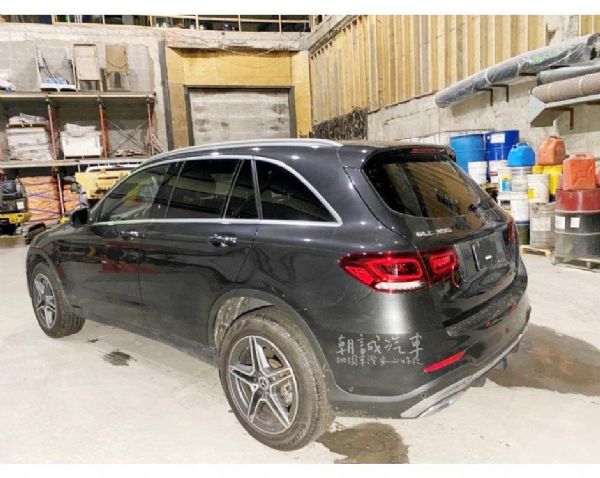 賓士 2021 GLC300 SUV 照片3