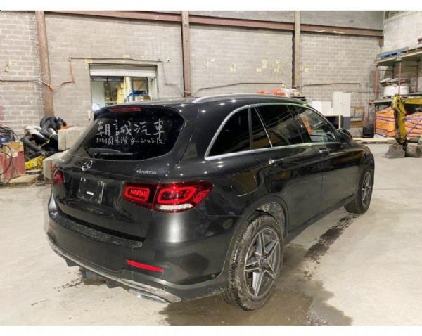 賓士 2021 GLC300 SUV 照片6