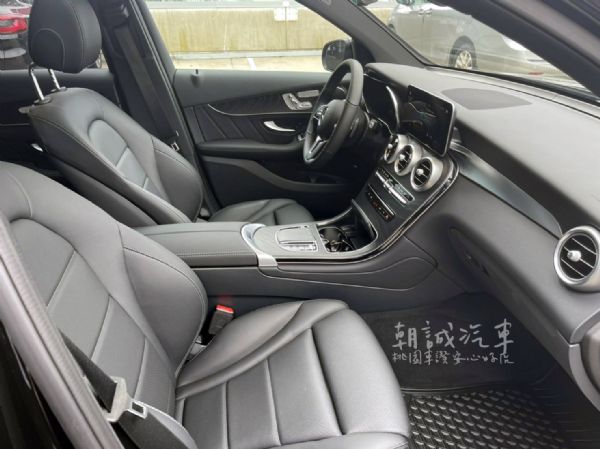 賓士 2022 GLC300 SUV 照片9