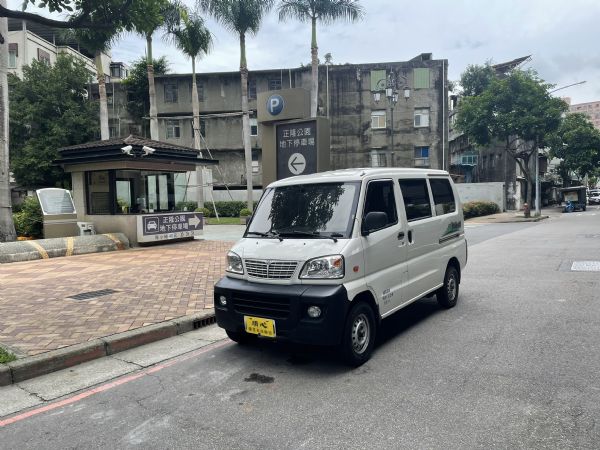 【保證實車實照實價】如有不實~整輛車送您 照片1