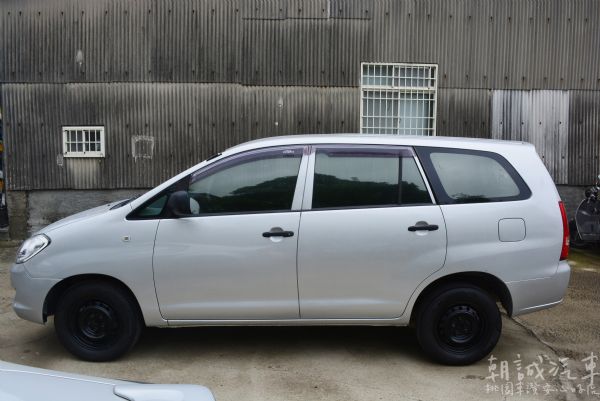 Toyota 2013 Innova 照片2