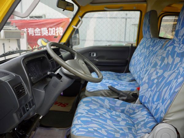 06年特價 廂車僅跑13萬 可分期全貸 照片8