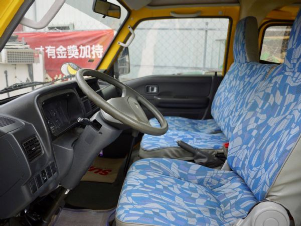 06年特價 廂車僅跑13萬 可分期全貸 照片8