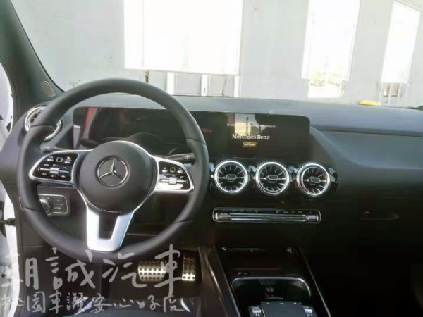 Benz 2022 GLA250 照片8