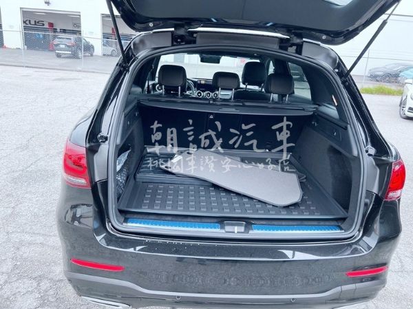 Benz 2022 GLC300 照片4