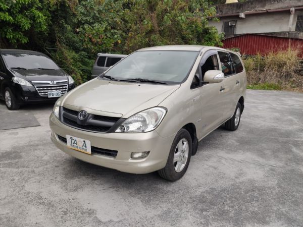 TOYOTA INNOVA 照片1