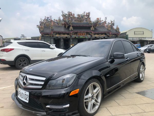 2011 C250 里程不到十萬 照片1