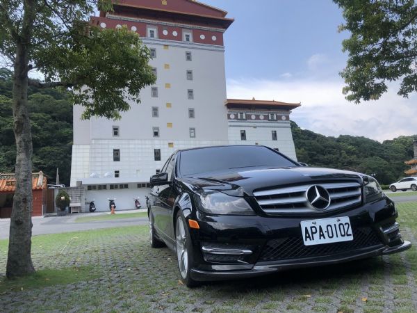 2011 C250 里程不到十萬 照片5