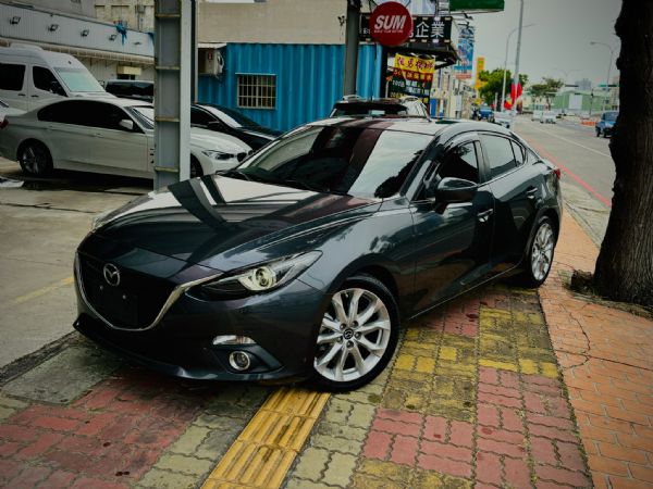 2015 MAZDA 3 魂動馬3 照片1