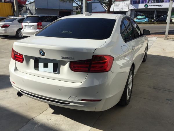 2013 BMW 320i SPORT 照片4