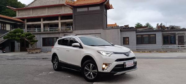 RAV4 2.0 豪華 導航 電動椅  照片1