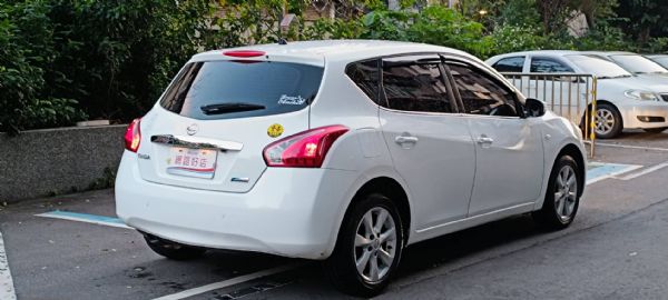 2015 Nissan Tiida 5D 照片5