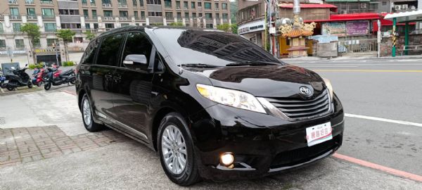 2013 SIENNA XLE 8人座 照片1