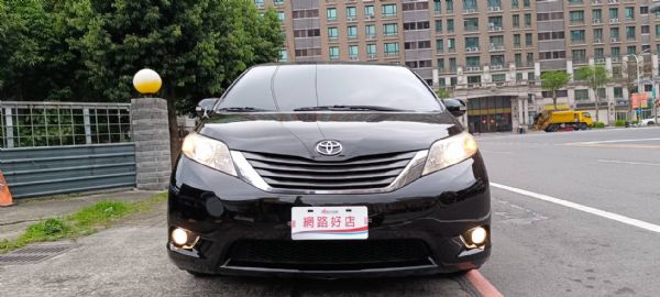 2013 SIENNA XLE 8人座 照片2