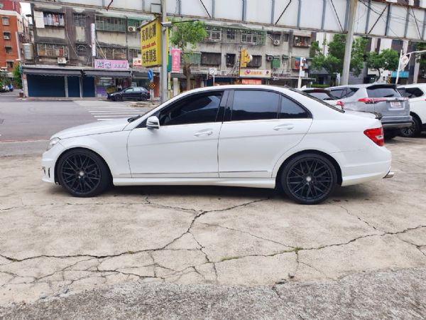 2010年BENZ C300 照片8