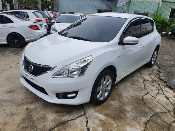 2015年Nissan Tiida 照片1