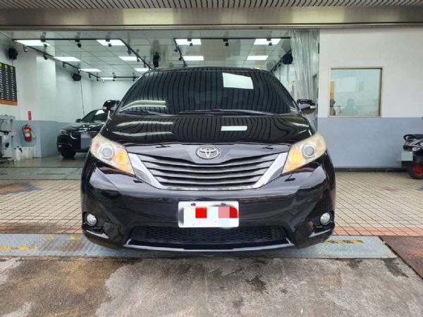 2013年TOYOTA SIENNA 照片2