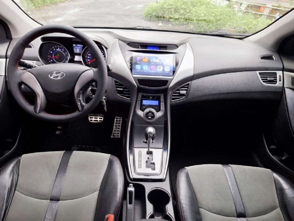2014年HYUNDAI ELANTRA 照片3