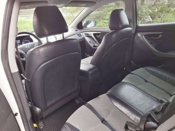 2014年HYUNDAI ELANTRA 照片5