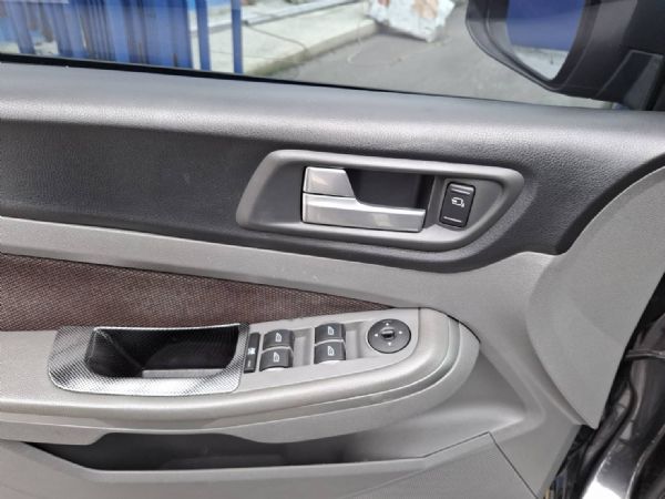 FORD FOCUS 2.0 照片4