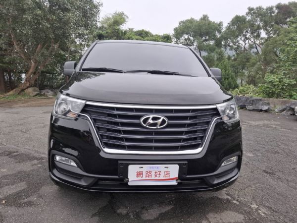 2.5手自排'柴油渦輪'8人商旅座車 照片2