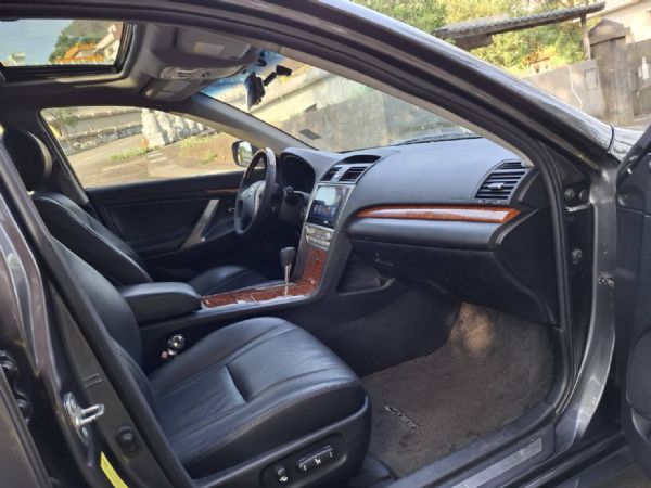 TOYOTA CAMRY 2.4 頂配 照片6