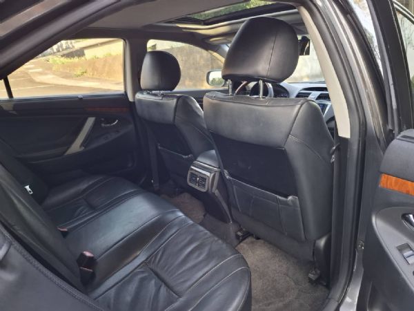 TOYOTA CAMRY 2.4 頂配 照片7